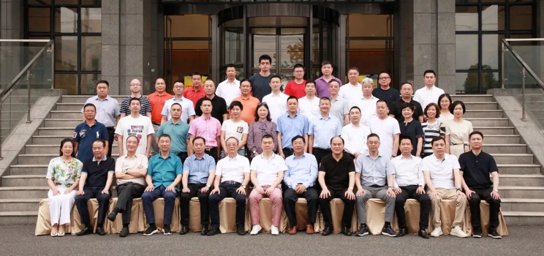 庆祝建党百年华诞 商会组织企业家走进极速电竞开展参观座谈等活动(图7)