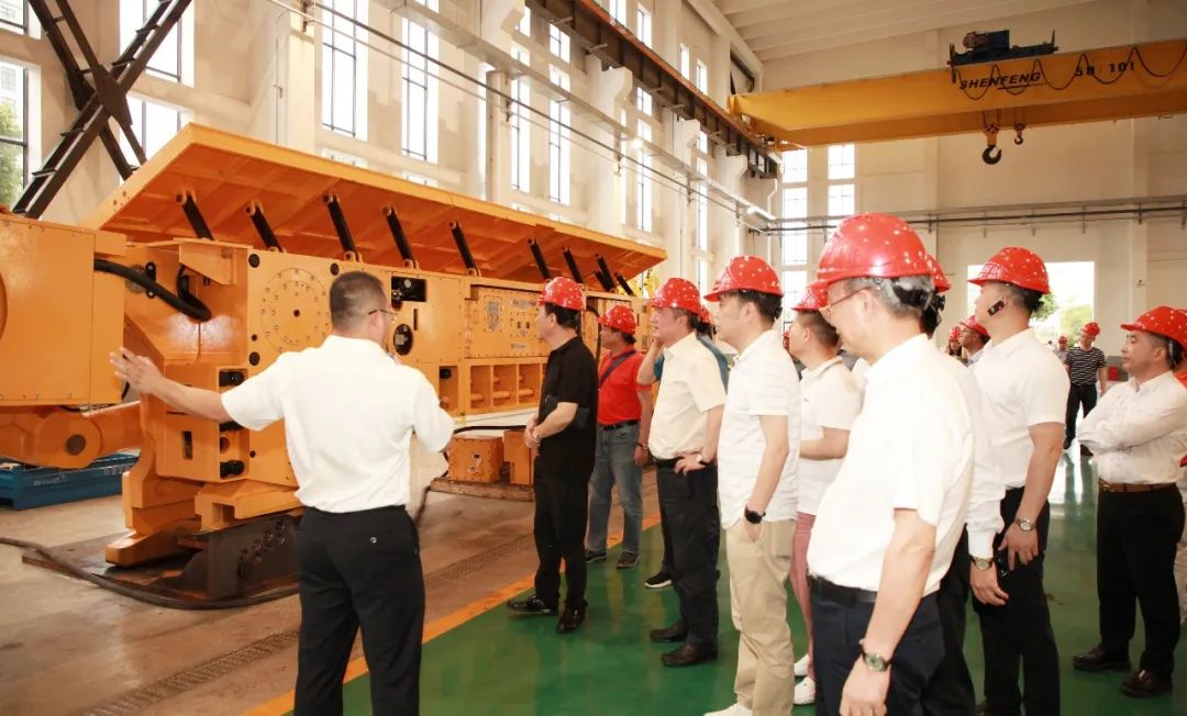 庆祝建党百年华诞 商会组织企业家走进极速电竞开展参观座谈等活动(图6)