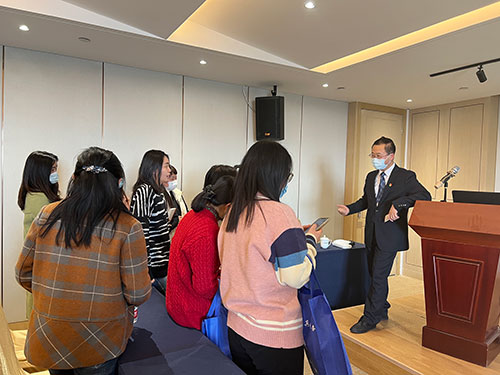 “呵护她健康” 极速电竞集团举办女性健康知识讲座(图2)