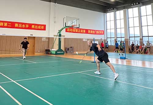 上海极速电竞集团成功举办2023年重固镇职工羽毛球比赛(图7)