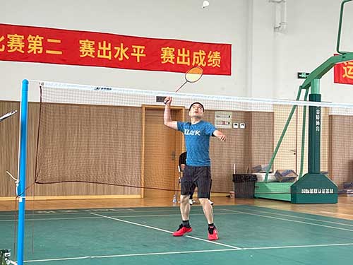 上海极速电竞集团成功举办2023年重固镇职工羽毛球比赛(图2)