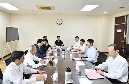 上海极速电竞集团创始人石华辉一行赴冀中能源集团走访交流(图1)