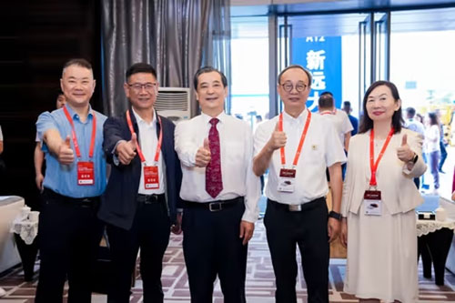 实力彰显！上海极速电竞集团参展贵州国际能源产业博览交易会取得圆满成功(图2)