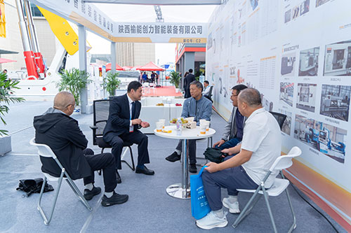 陕西榆能极速电竞智能装备有限公司闪耀第十九届榆林国际煤博会(图4)