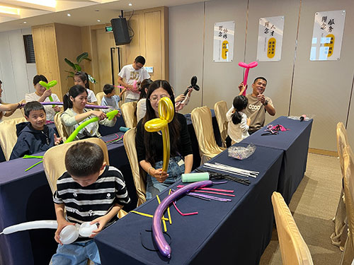 【月满华诞 匠心传情】极速电竞集团举办“团圆庆华诞”亲子活动​(图3)